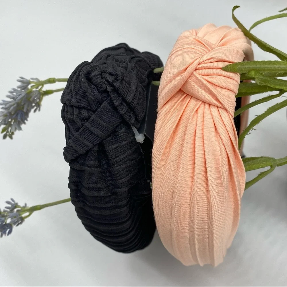Women’s knot wide band textured fabric headbands bundle in black and peach NEW